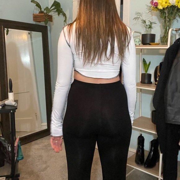 White Long Sleeved Top with Black Stitch - Picture 6 of 9